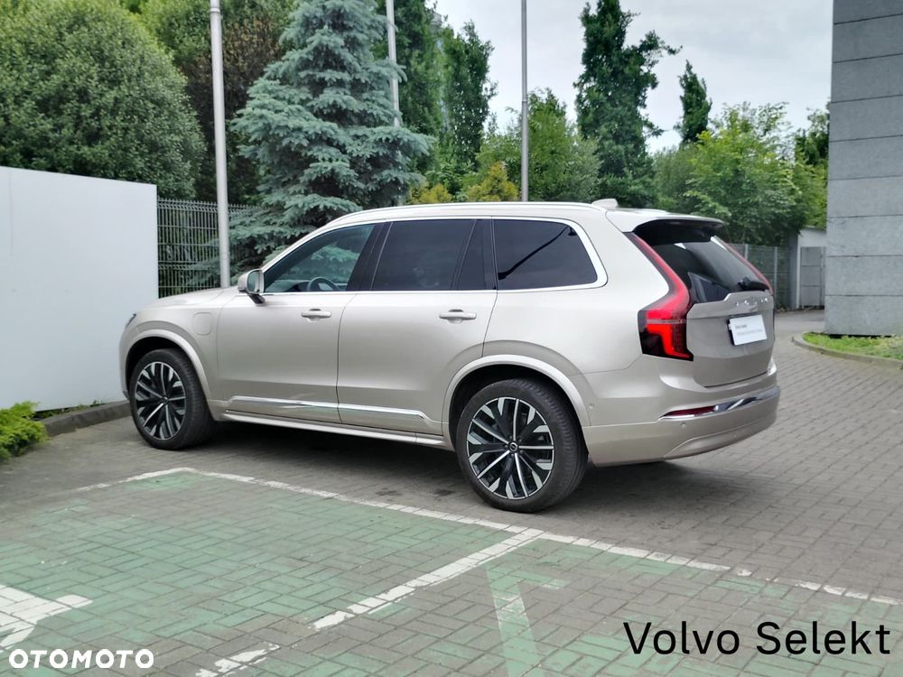 Volvo XC 90 - 9