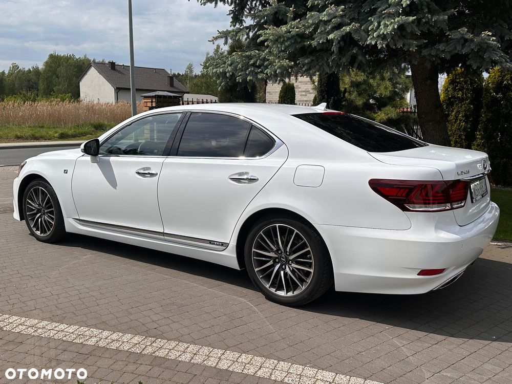 Lexus LS 600h F Sport - 8