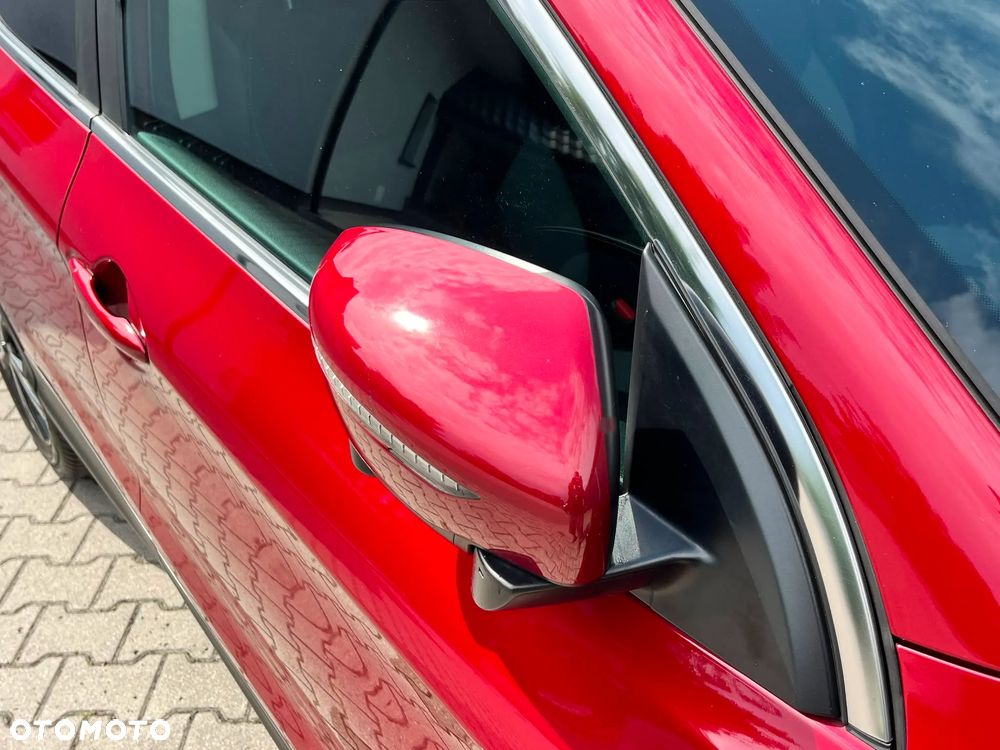 Nissan Qashqai 1.6 DIG-T N-Connecta - 19