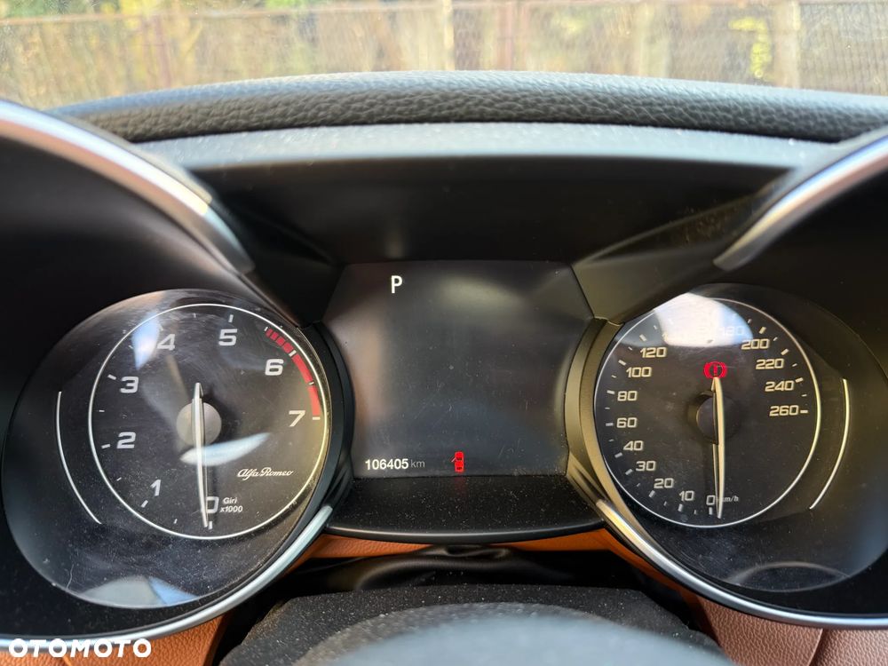 Alfa Romeo Giulia - 14