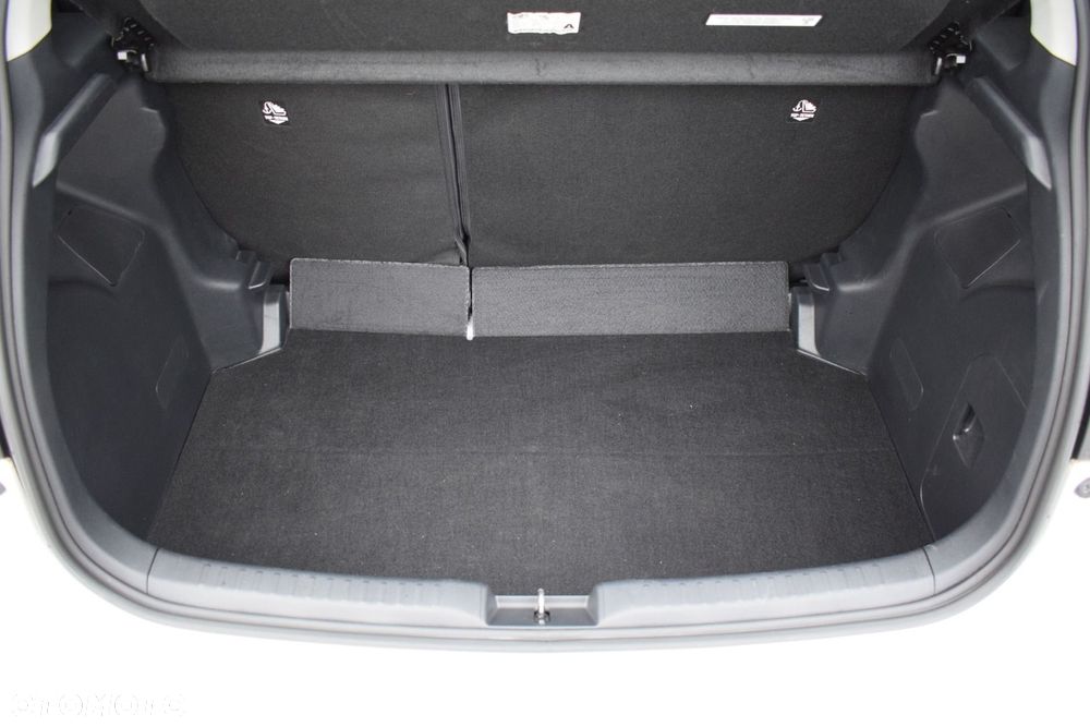 Toyota Yaris Hybrid 1.5 Comfort - 22