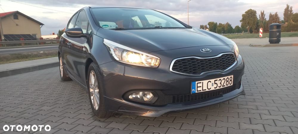 Kia Ceed 1.6 GDI S - 12
