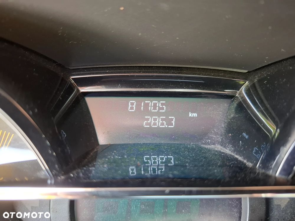 Renault Clio - 23