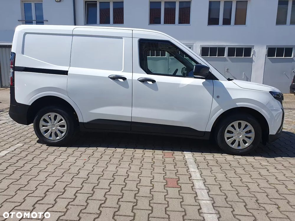 Ford Transit Courier - 4