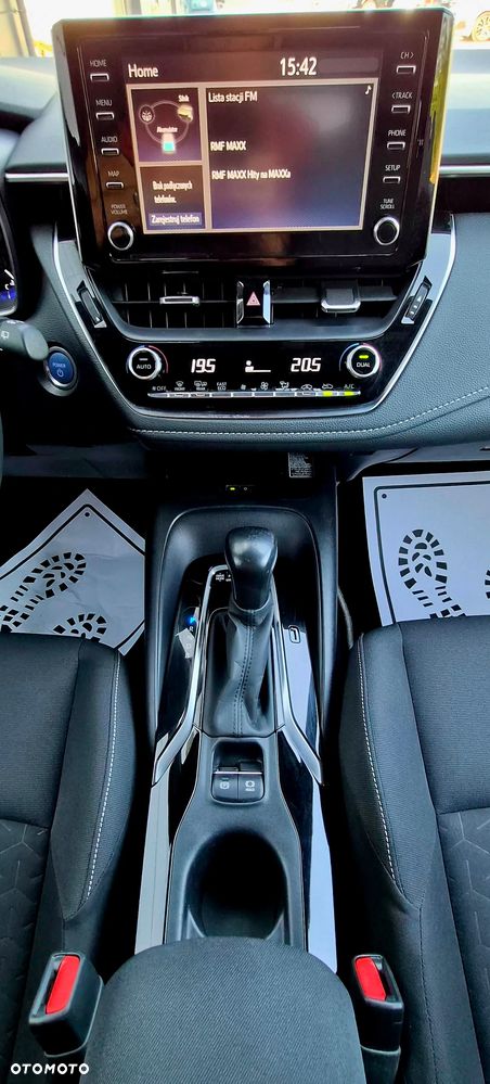 Toyota Corolla 1.8 Comfort - 31