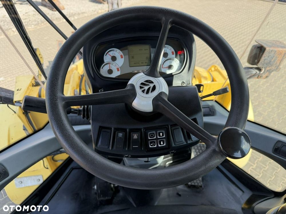 New Holland W170B 15ton  Waga Centralne Smarowanie Ramie Long Reach - 25