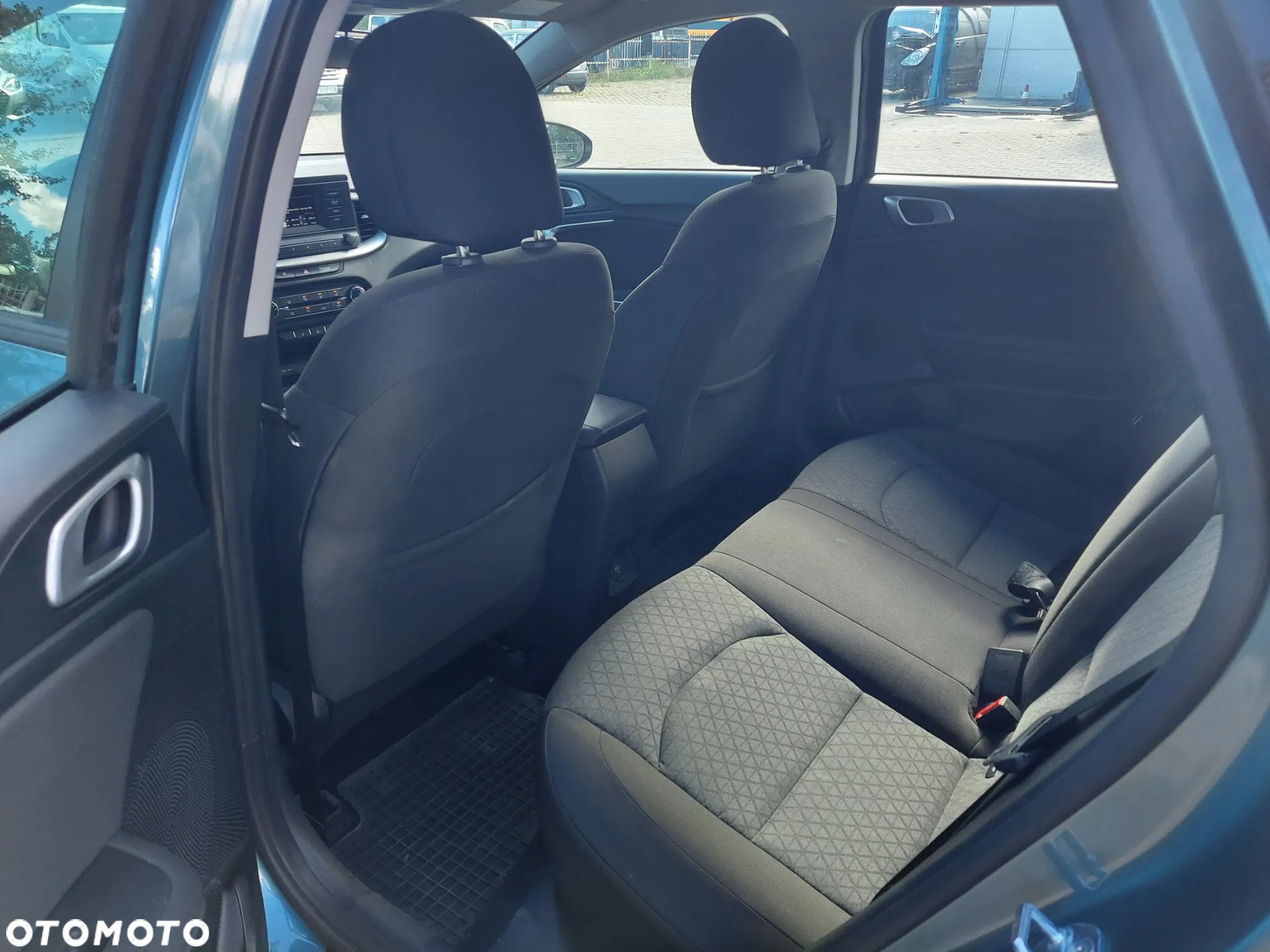 Kia Ceed - 9