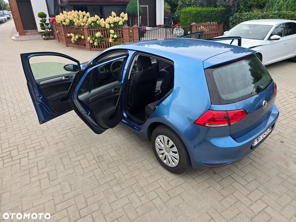 Volkswagen Golf - 34
