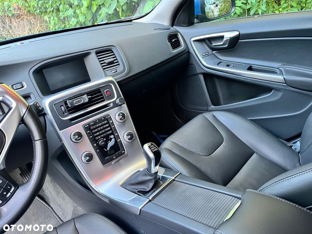 Volvo V60 T3 Drive-E Summum - 10