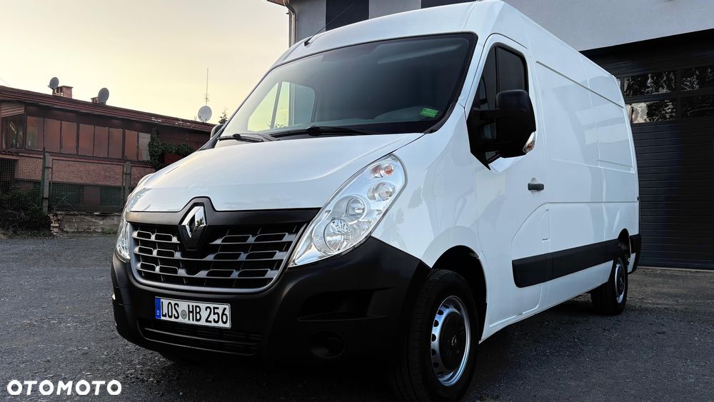 Renault Master L2H2 (średni) - 2