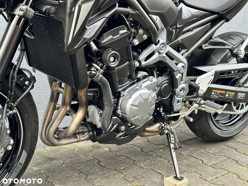 Kawasaki Z 900 - 16