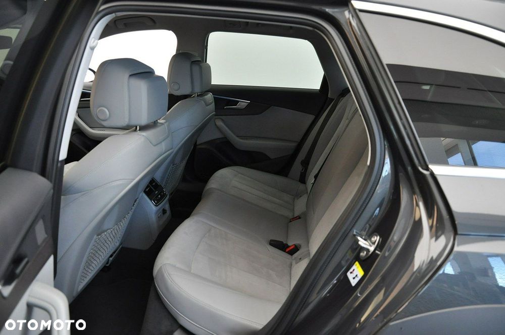 Audi A4 Allroad - 28