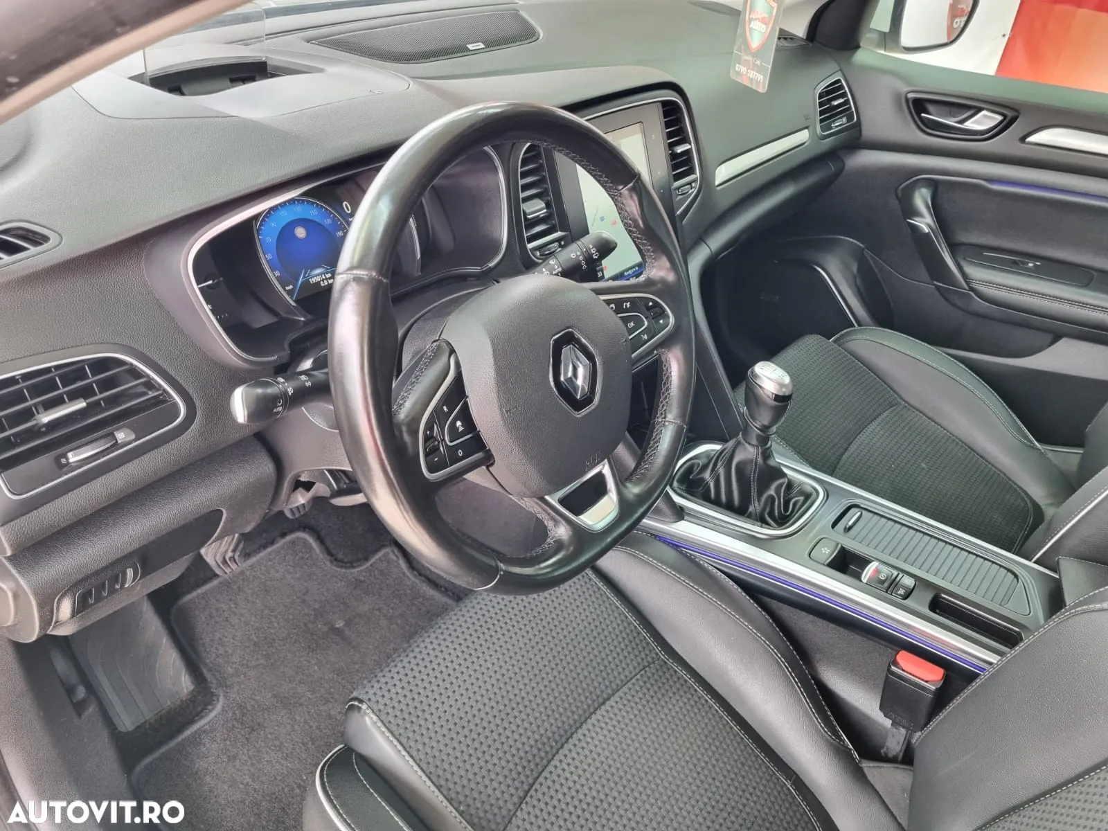 Renault Megane ENERGY dCi 130 BOSE EDITION - 6