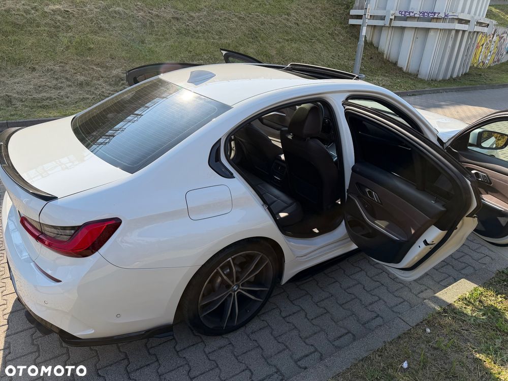 BMW Seria 3 330i xDrive Edition M Sport Shadow - 20