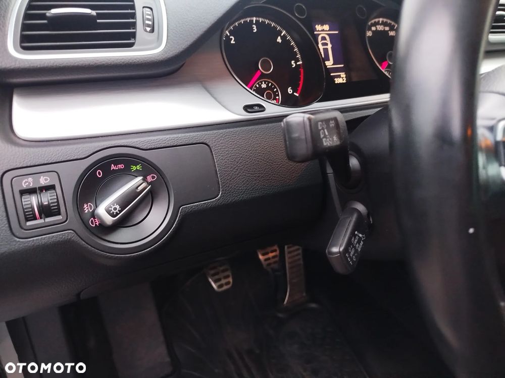 Volkswagen Passat Alltrack - 15
