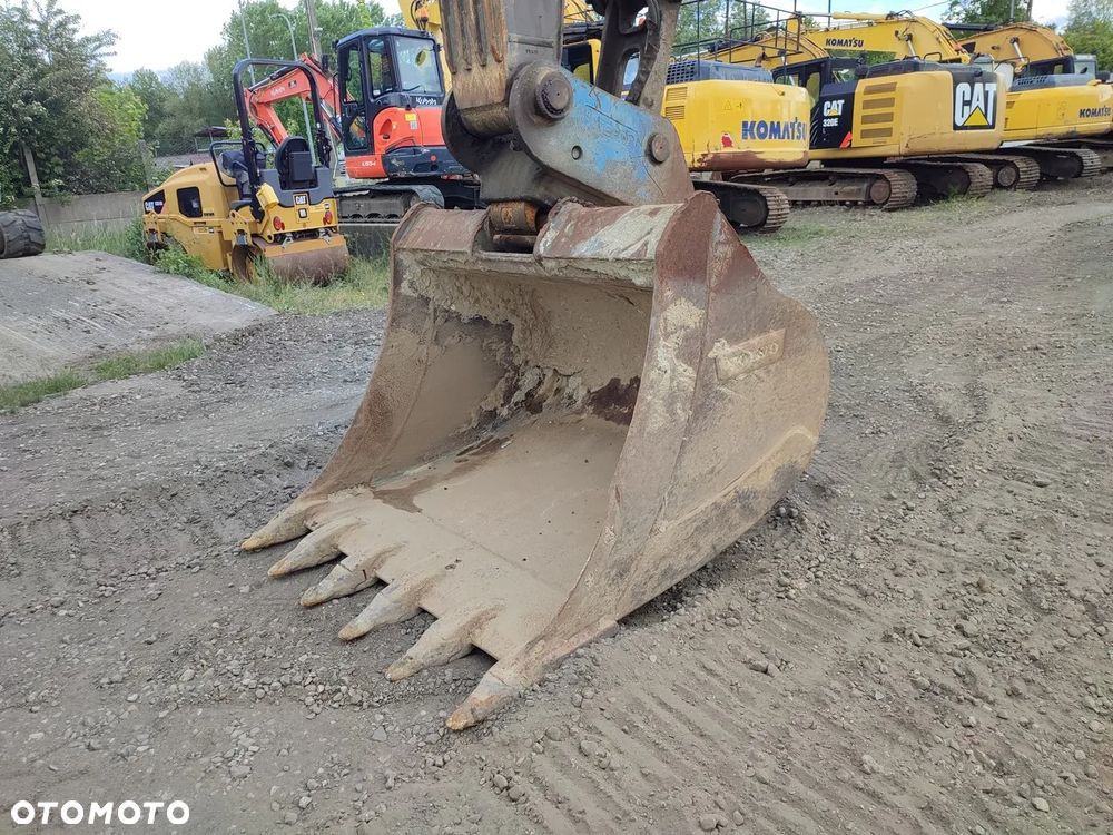 Volvo EC 220 EL - 27