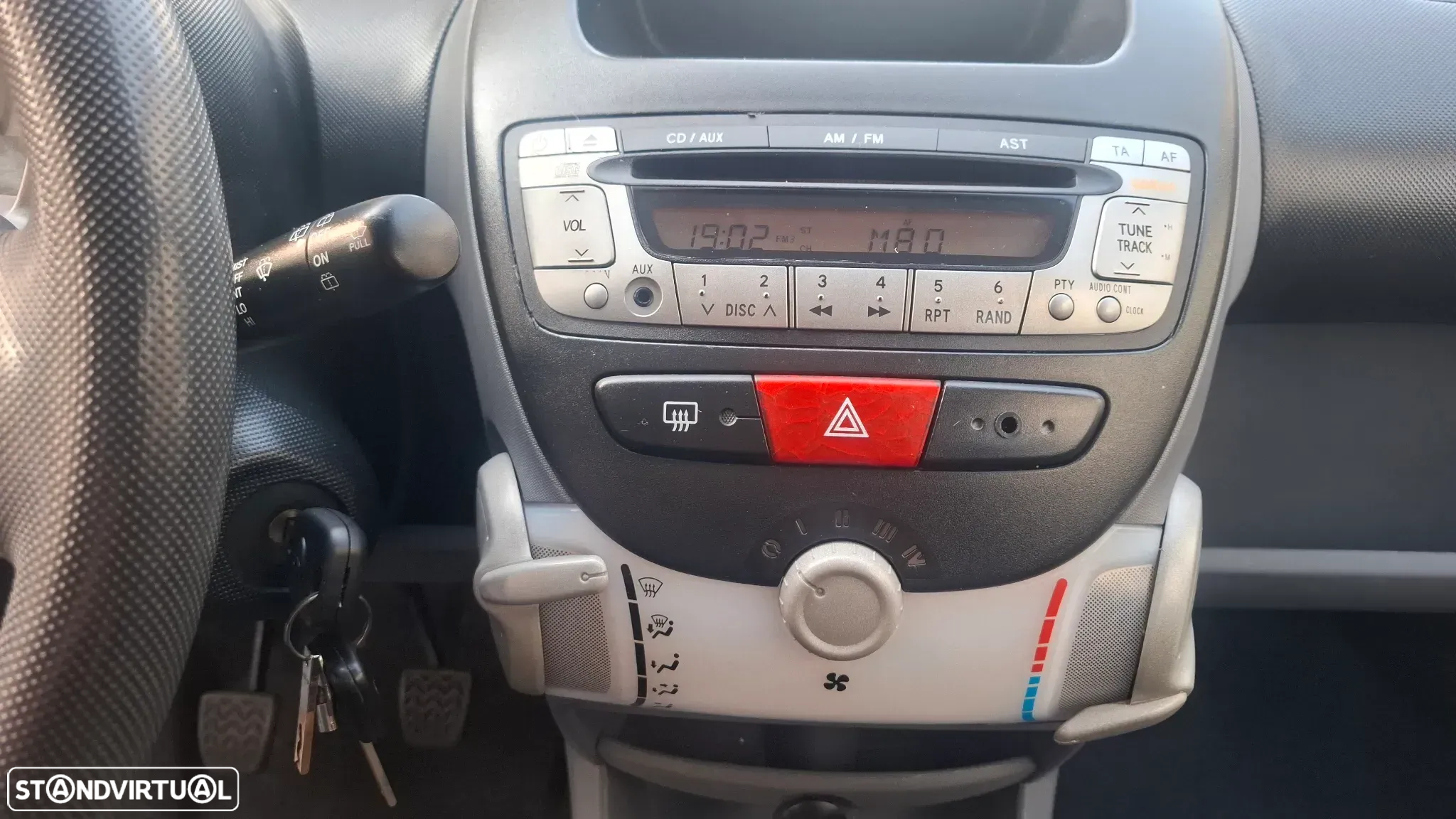 Toyota Aygo 1.0 + - 11