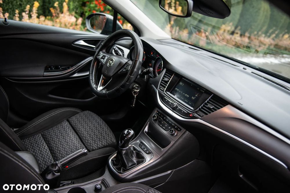 Opel Astra 1.4 Turbo Edition - 28