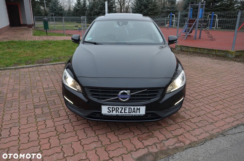 Volvo V60 D4 Geartronic Momentum - 33