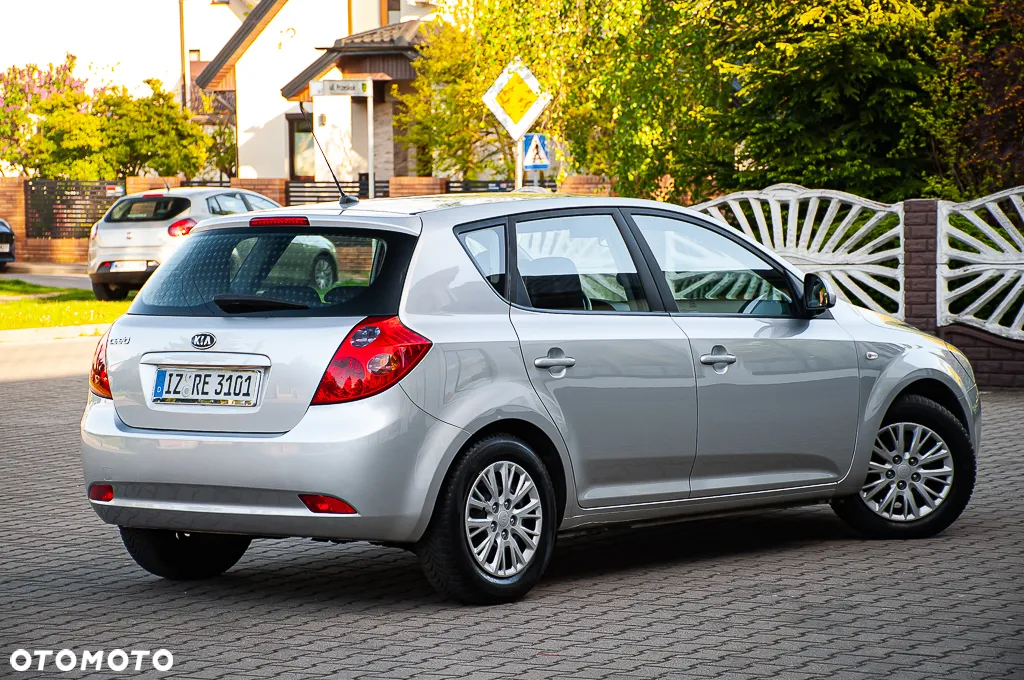 Kia Ceed 2.0 CVVT Spirit - 3