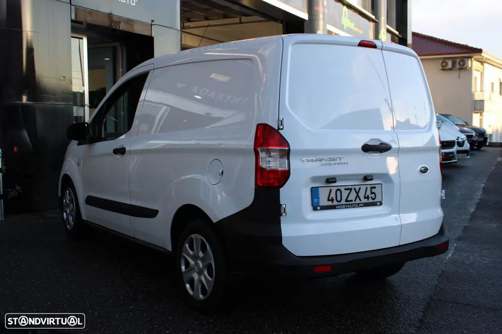 Ford transit-courier-i - 4