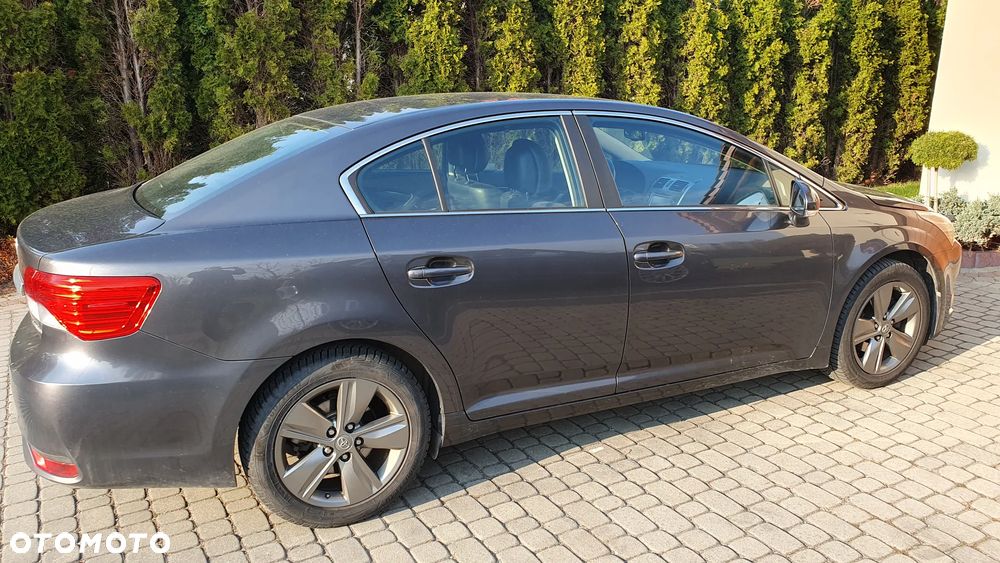 Toyota Avensis 2.0 D-4D Premium - 5