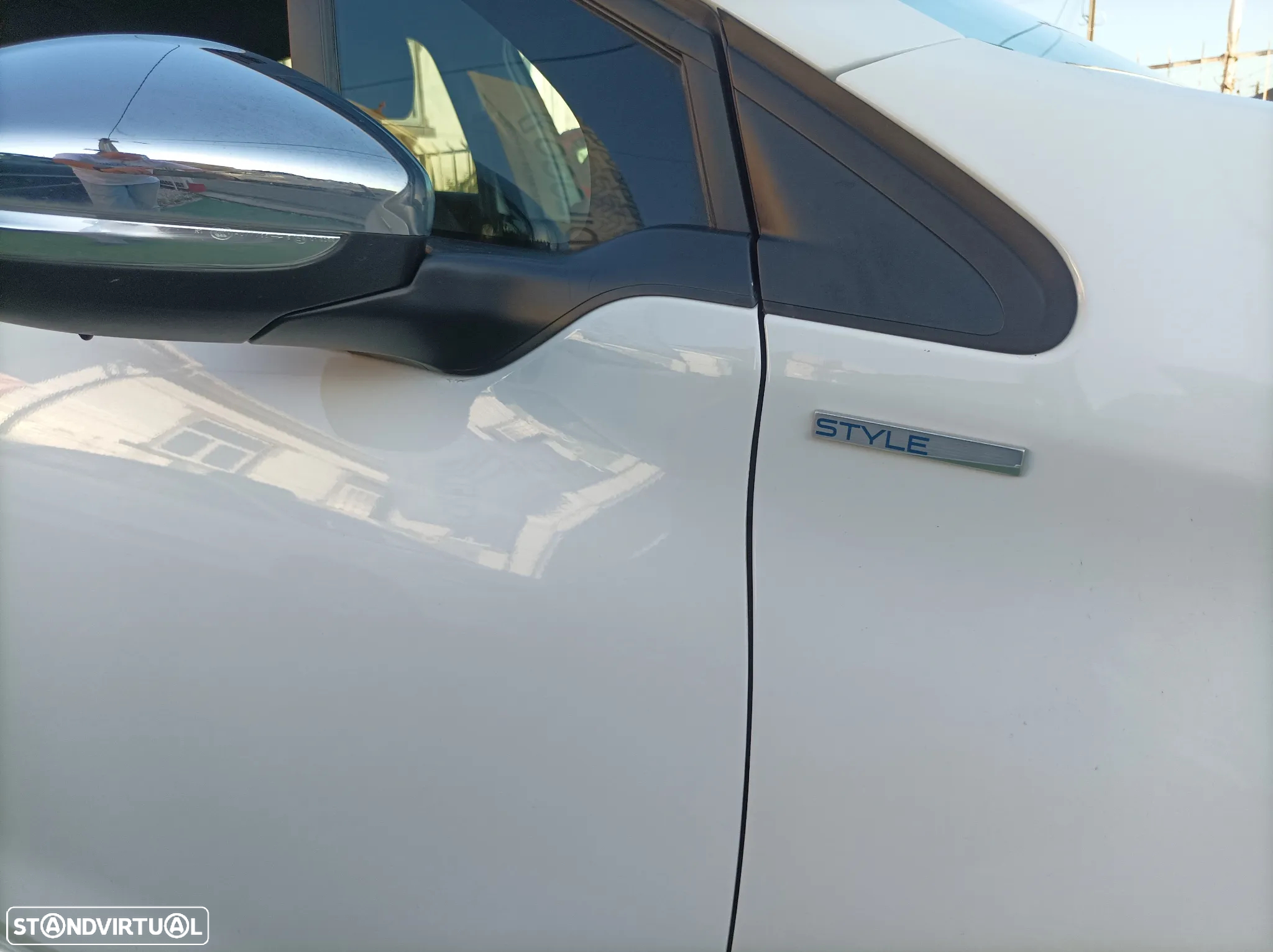Peugeot 208 1.2 PureTech Style - 12