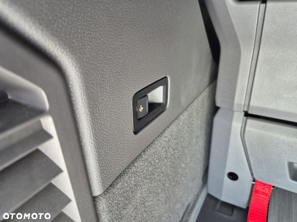 Volkswagen Multivan 1.5 eHybrid PHEV 180kW 4Motion L2 Edition DSG - 11