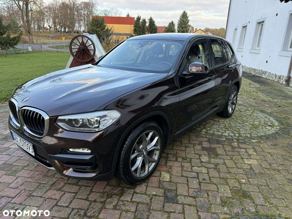 BMW X3 xDrive20i Advantage - 37