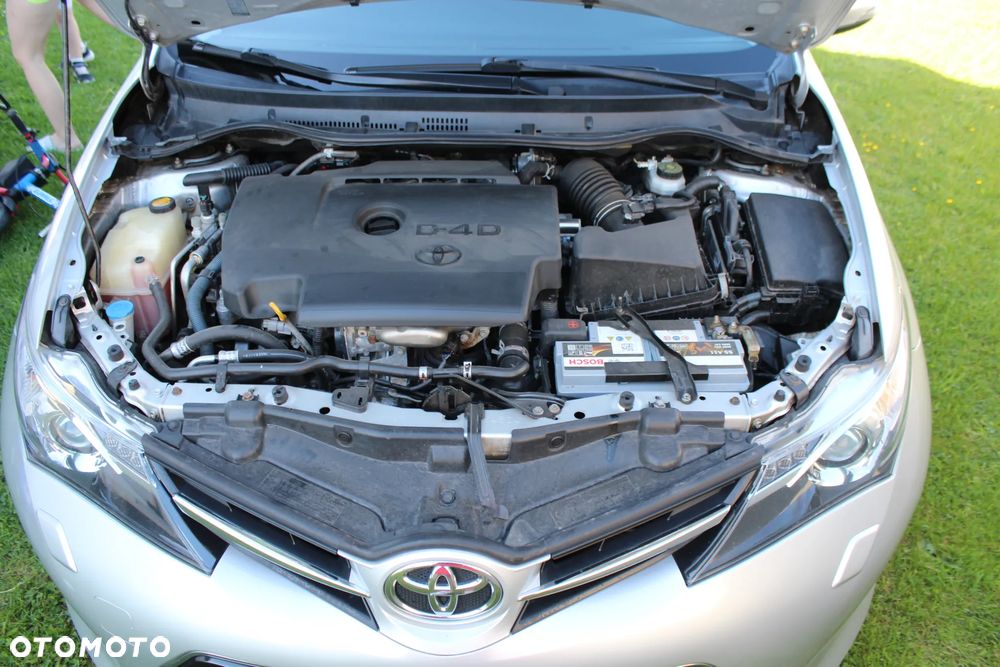 Toyota Auris 2.0 D-4D Comfort - 26