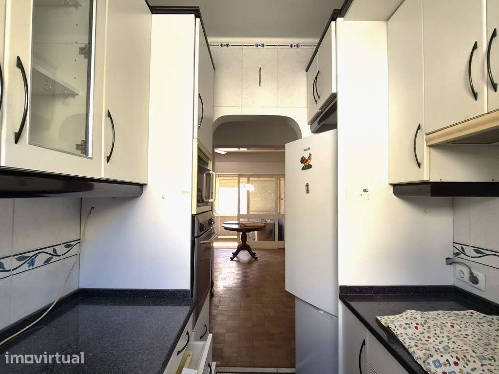 Apartamento T2, no rés do chão, no Centro de Alvide, em Cascais. - Grande imagem: 4/26