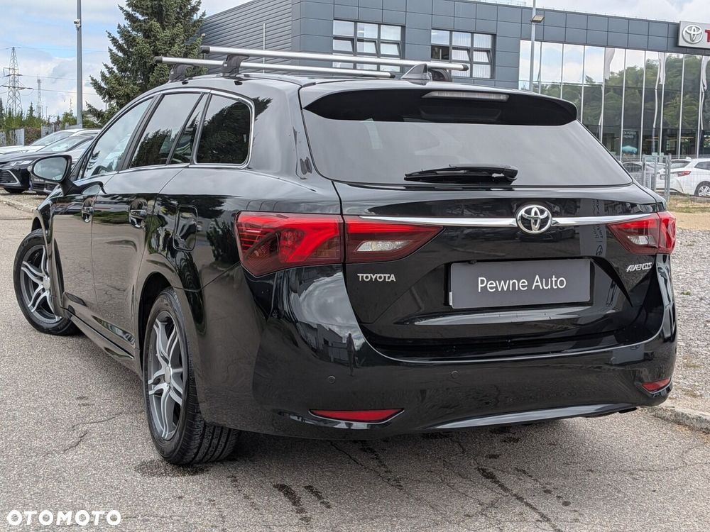 Toyota Avensis 2.0 Premium MS - 16