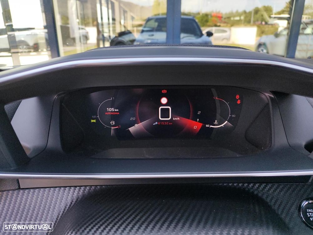 Peugeot 2008 1.2 PureTech Allure Pack - 24