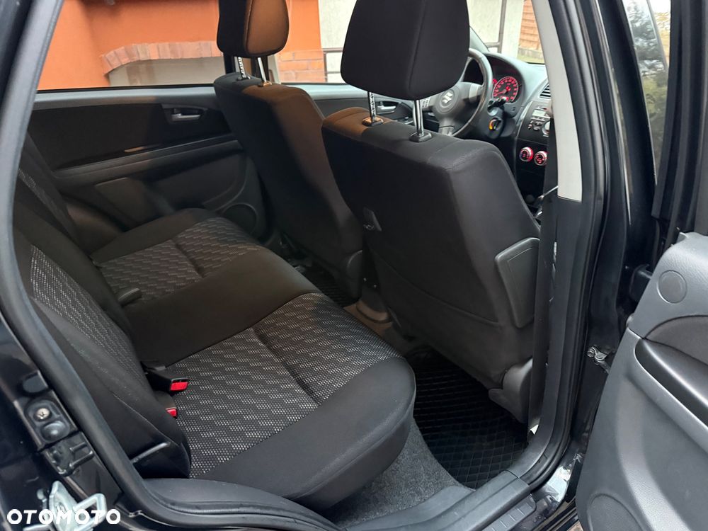 Suzuki SX4 1.6 GS/Premium - 13