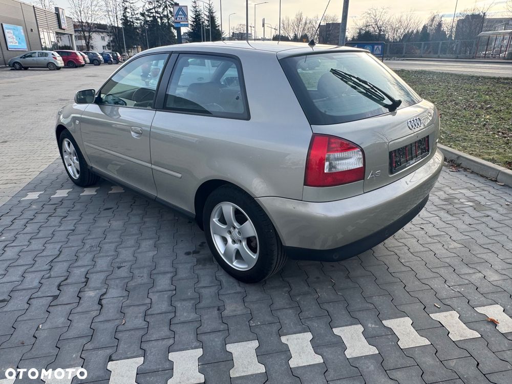 Audi A3 3-drzwiowe 1.6 Ambiente - 8