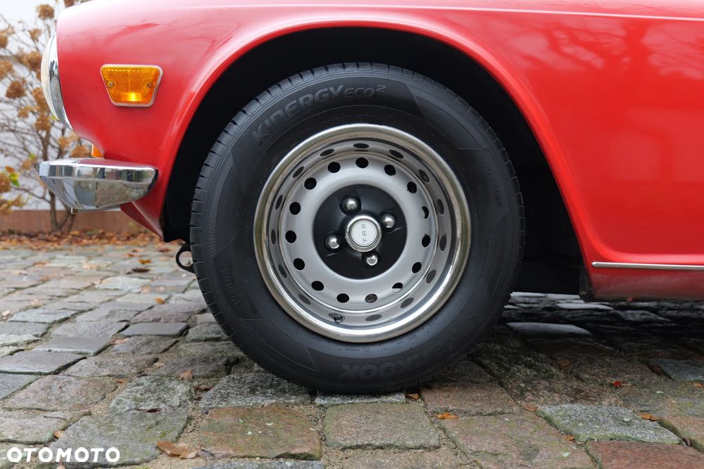 Triumph TR6 - 11