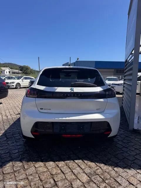 Peugeot e-208 - 5