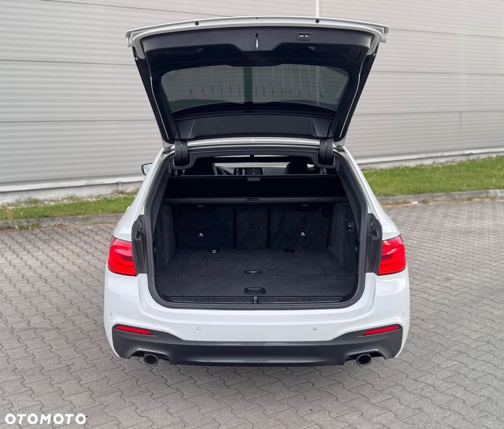 BMW Seria 5 520d Touring M Sport Edition - 14
