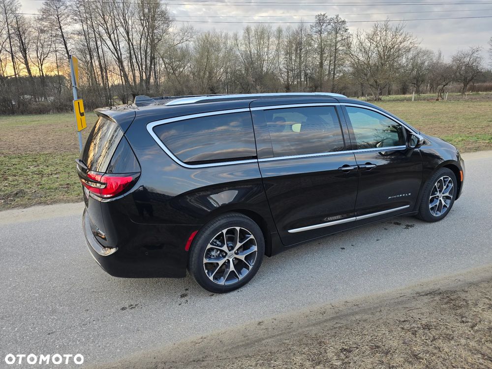 Chrysler Pacifica - 6