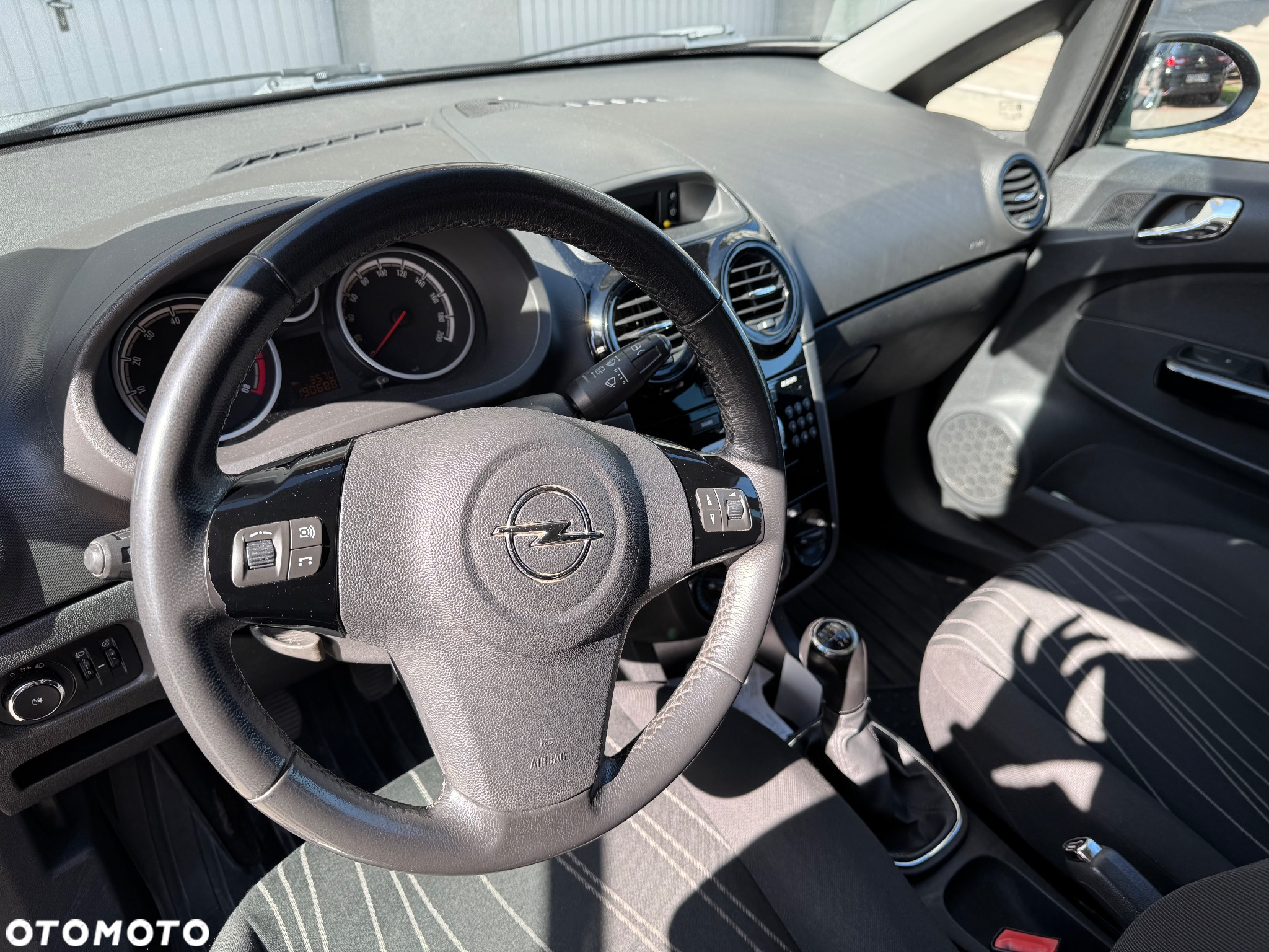 Opel Corsa 1.2 16V Cosmo - 13