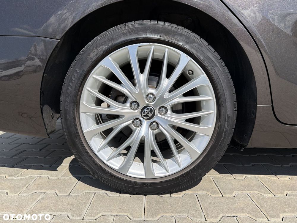 Toyota Camry 2.5 Hybrid Executive CVT - 23