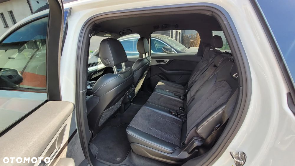Audi Q7 3.0 TDI ultra Quattro Tiptronic - 7