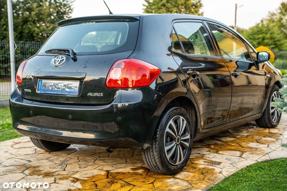 Toyota Auris - 2