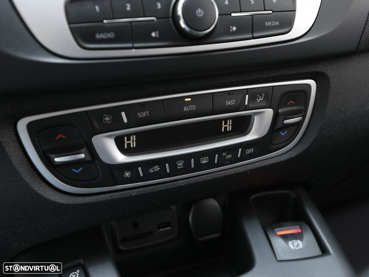 Renault Mégane Scénic - 23
