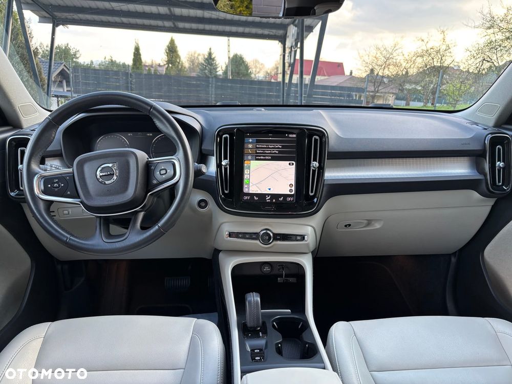 Volvo XC 40 - 24