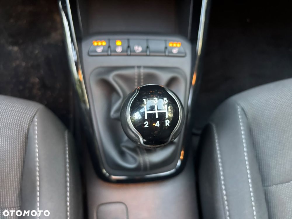 Kia Rio - 17
