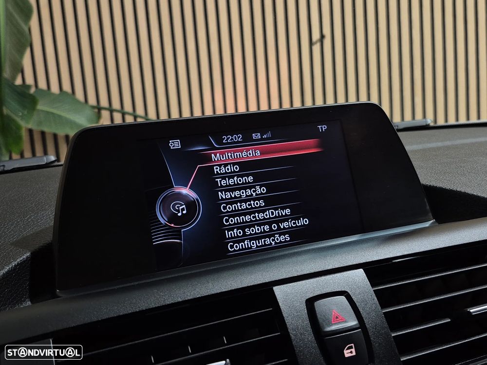 BMW 218 d Coupe Line Sport Auto - 24