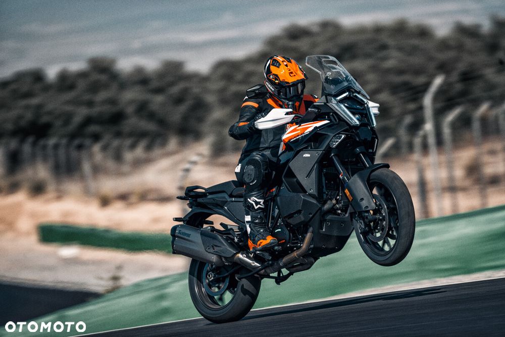 KTM Adventure - 7