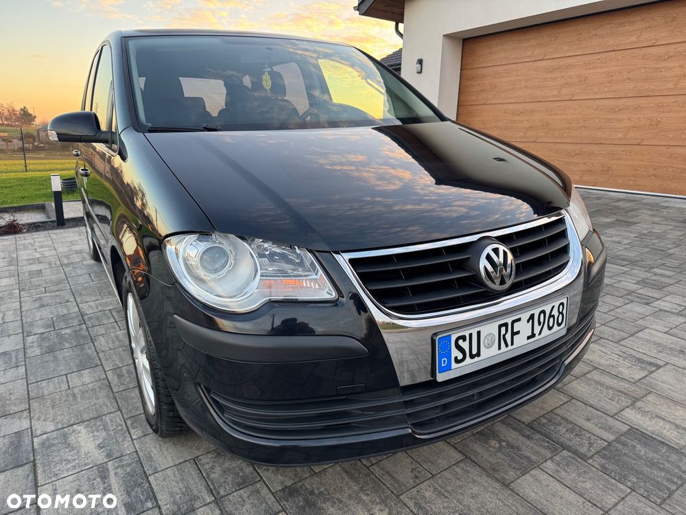 Volkswagen Touran 1.6 - 7