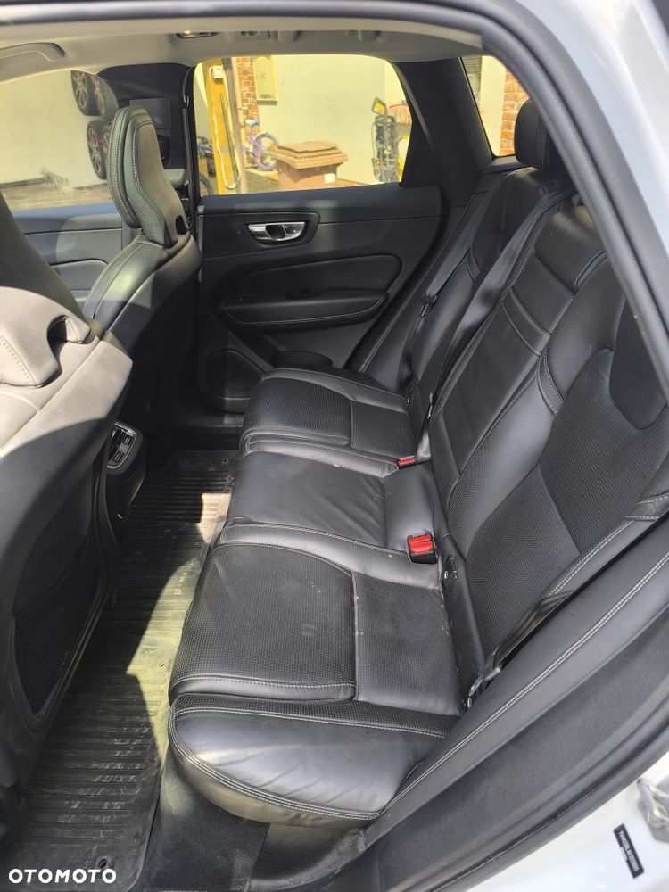 Volvo XC 60 - 4